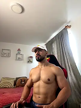 Ezzio_Scolaro live sex cam