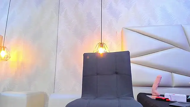 laurettedela_rouse live sex cam