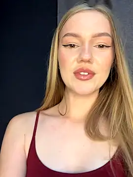 MilaMoone live sex cam