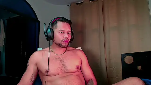 LucasGaeel live sex cam