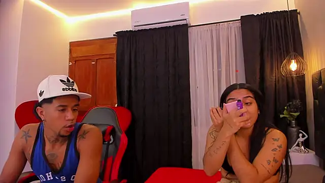 violet_and_myers live sex cam