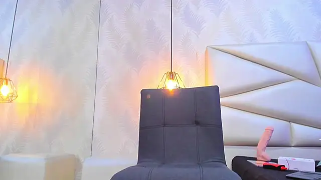 laurettedela_rouse live sex cam