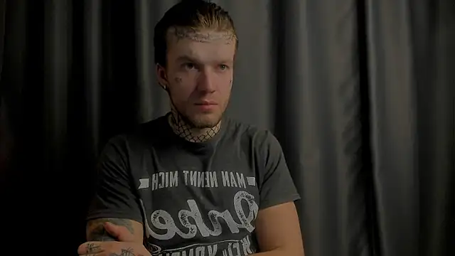 Huntall77 live sex cam