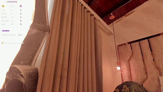 ari_monet live sex cam