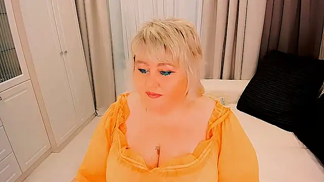 BIGTITSBBW live sex cam