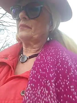 Hot-Muci live sex cam