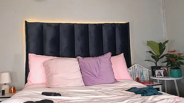 FRUITOFEDEN01 live sex cam