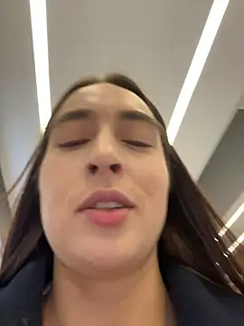 Holly_Play live sex cam