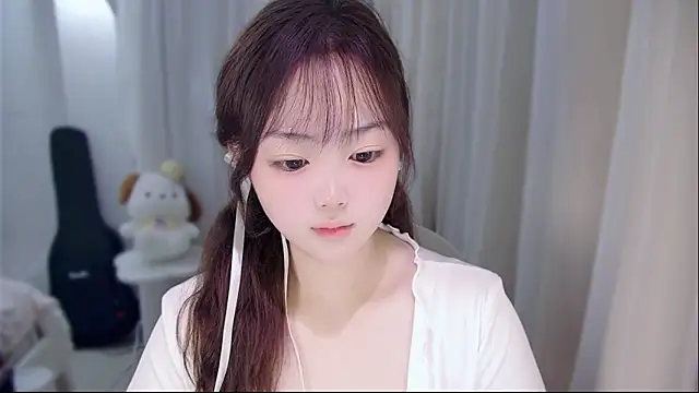 YUANYUAN-A live sex cam