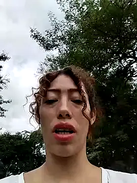 roxyrougee live sex cam