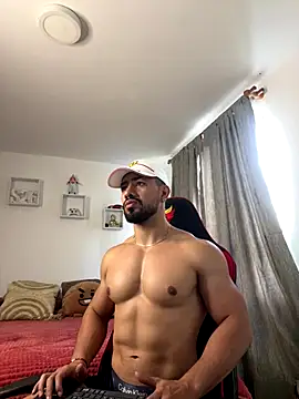 Ezzio_Scolaro live sex cam