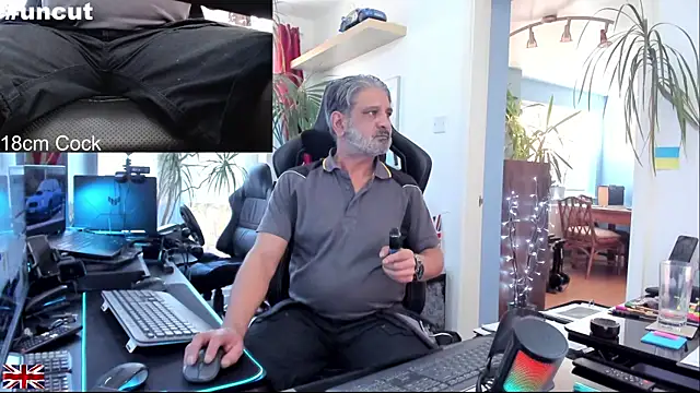 OnlineBossUK live sex cam