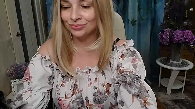 Mika_Passion live sex cam