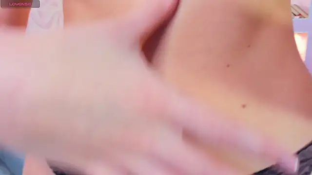 FloraDobb live sex cam