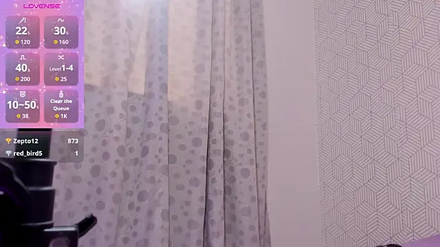 Selena_fox7 live sex cam