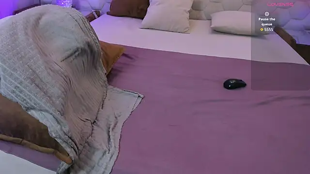 NaughtyLoryy live sex cam