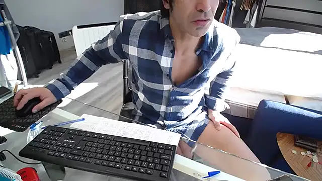 latinoo23bom live sex cam