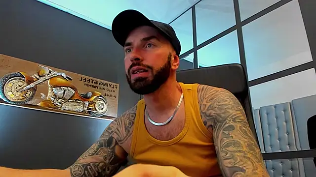 AronGrant live sex cam