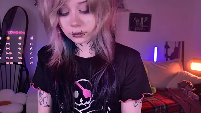 Lollyshy live sex cam