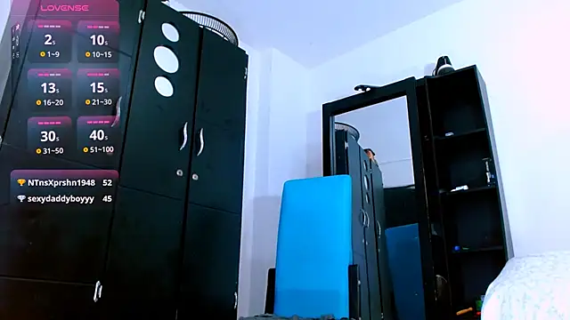 SELFSUCK_KING_420 live sex cam