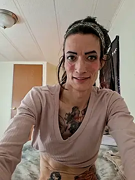 MaitressePomme3 live sex cam