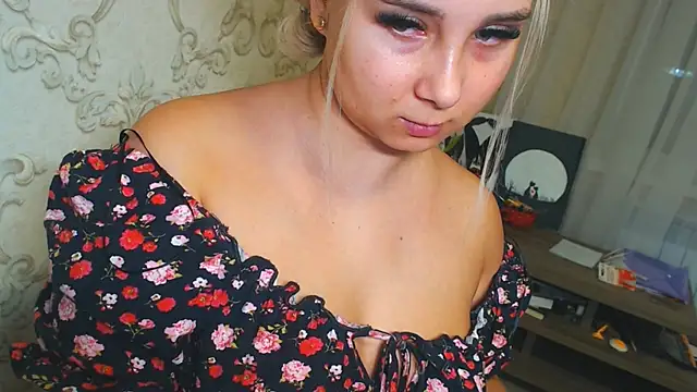 DolphinDreams live sex cam