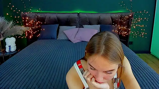 MilaAddams live sex cam