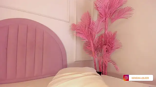Kendallbleer live sex cam