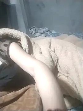 tieutam122 live sex cam