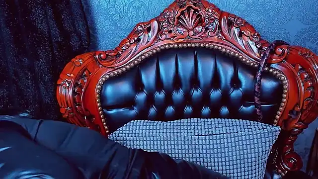 SelenaNoctis live sex cam