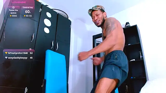 SELFSUCK_KING_420 live sex cam