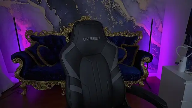 LovelyAngelyy live sex cam