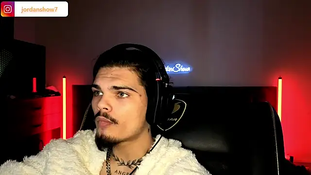 JordanShow live sex cam