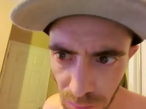 Huntzg23 live sex cam