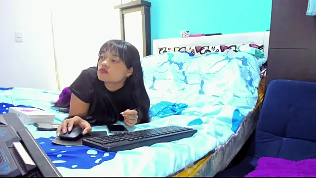 LazyandSniffer28 live sex cam