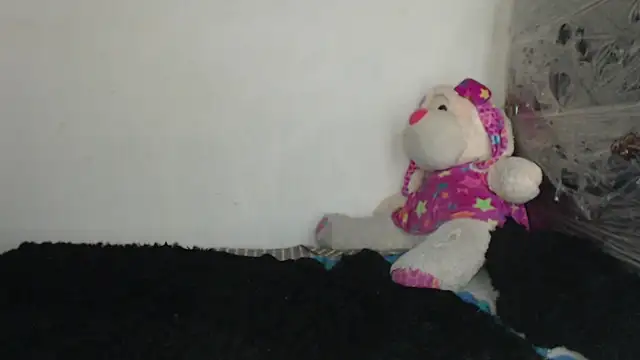 skinny_sweet2411 live sex cam