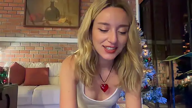 SirenaBelle live sex cam