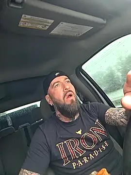 Beardedtattood live sex cam