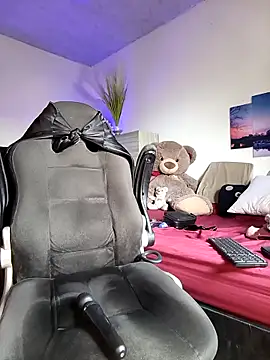 Naughty_Charly live sex cam