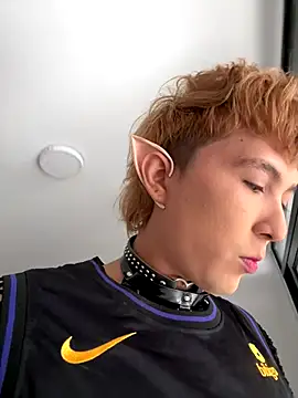 CONNY_BENSS live sex cam