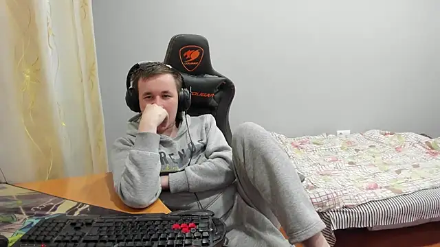 iliaskrislove live sex cam