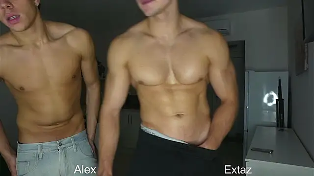 Horny_boyzz live sex cam