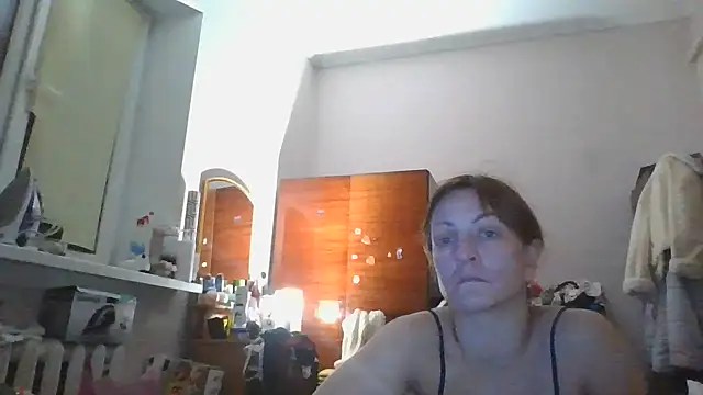 ShawnaAdams live sex cam