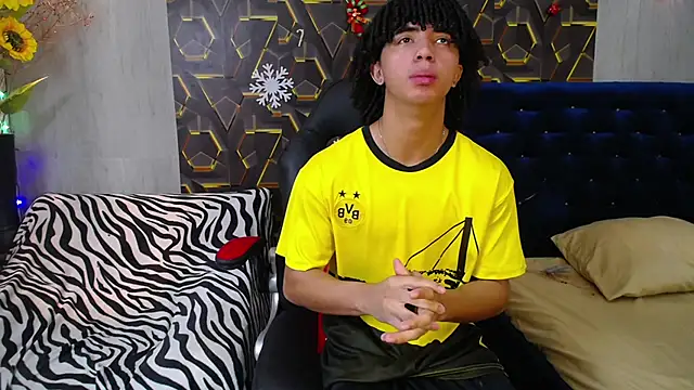 kim_curlyy live sex cam