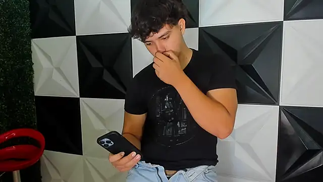 Dani_cumboy live sex cam