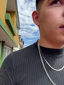 Stick_ledom live sex cam