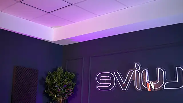 SiennaRuh live sex cam