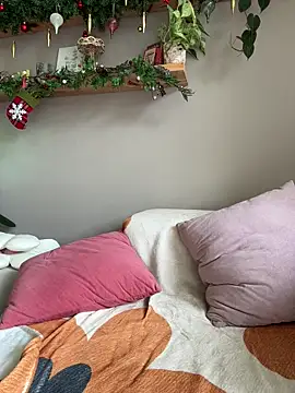 SugarTroubl33 live sex cam