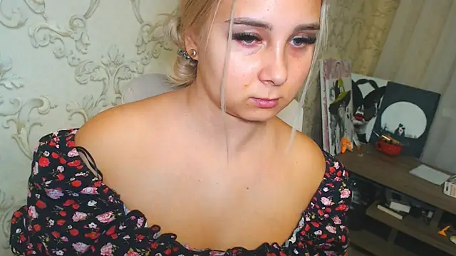 DolphinDreams live sex cam