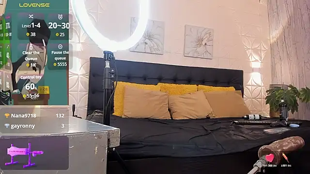 JUANDIAMONDS98 live sex cam